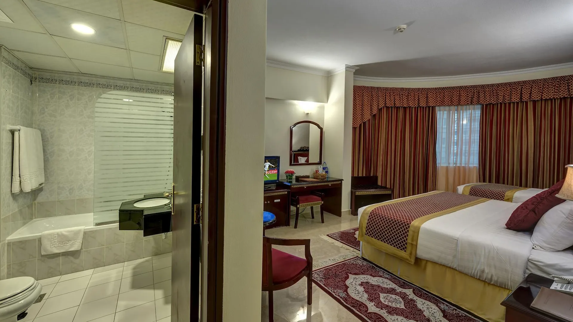 Comfort Inn Hotel Deira Dubaj