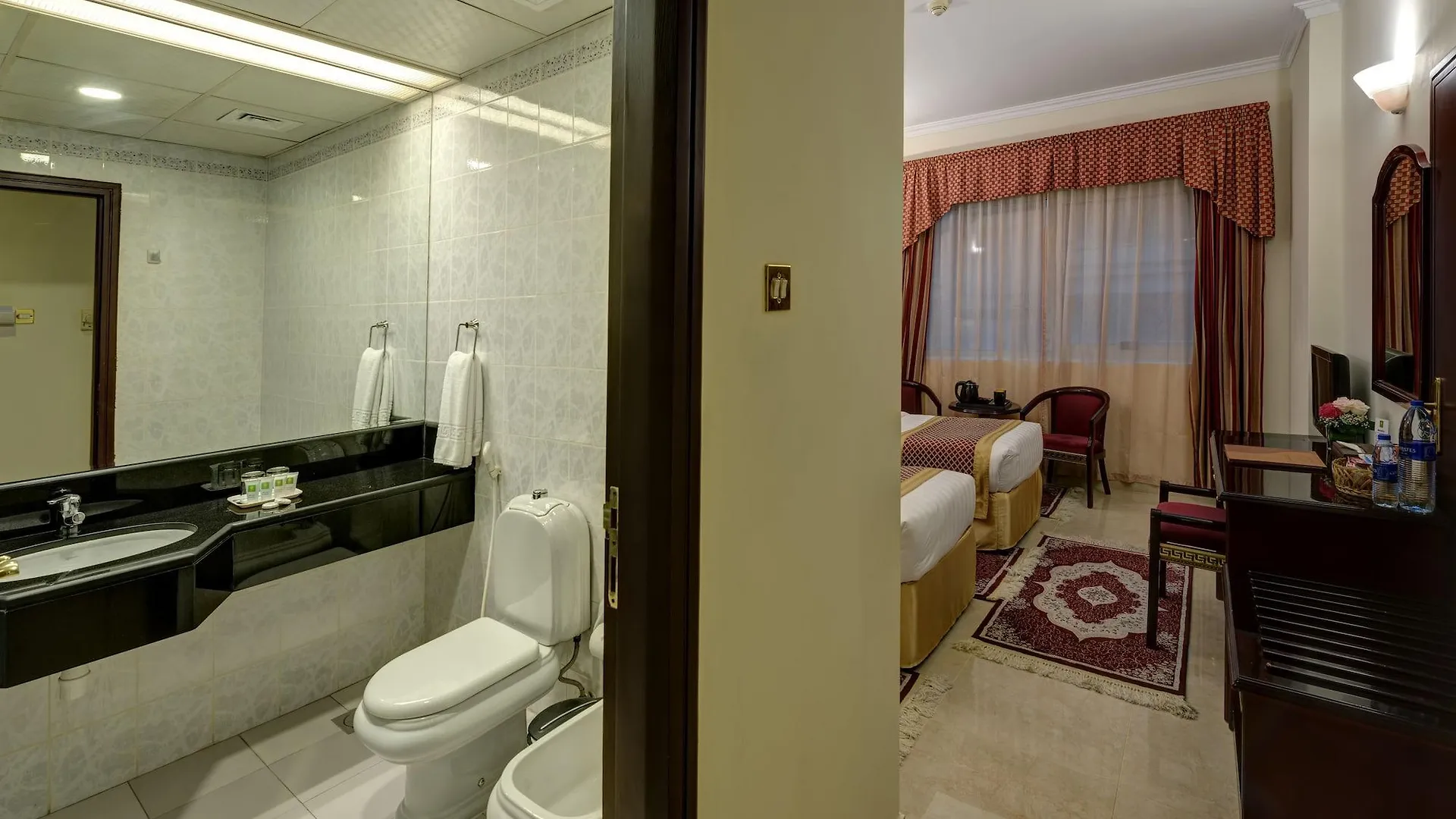 Comfort Inn Hotel Deira Dubaj