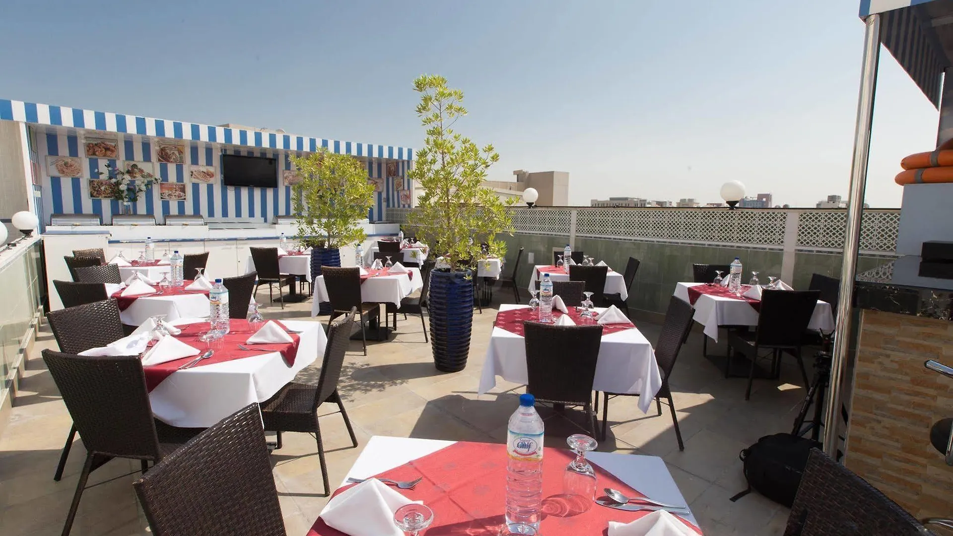 Comfort Inn Hotel Deira Dubaj 3*,